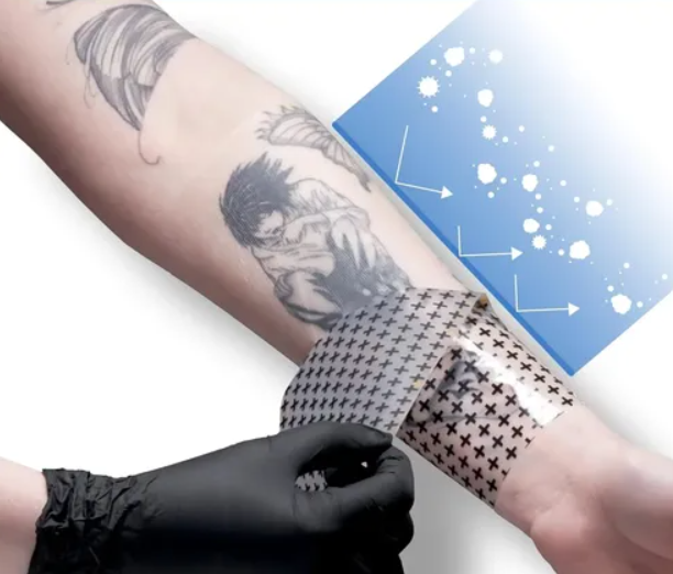 GUÍA DE CURACIÓN DE UN TATUAJE CON PARCHE CURATIVO